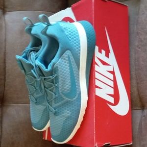 Women's size 9.5 Nike